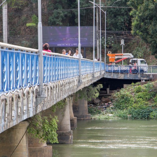 Barra Mansa promove ação conjunta de limpeza e ordenamento na Ponte Nilo Peçanha